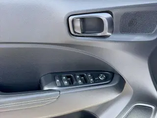 Hyundai VENUE 2023 Limited 4dr Crossover