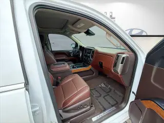 Chevrolet Silverado 1500 2018 4x4 High Country 4dr Crew Cab 5.8 ft. SB
