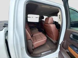 Chevrolet Silverado 1500 2018 4x4 High Country 4dr Crew Cab 5.8 ft. SB