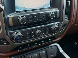 Chevrolet Silverado 1500 2018 4x4 High Country 4dr Crew Cab 5.8 ft. SB