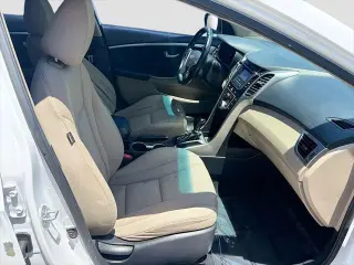 Hyundai ELANTRA GT 2013 4dr Hatchback 6M