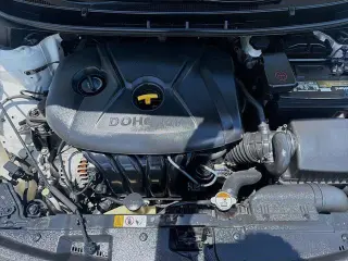 Hyundai ELANTRA GT 2013 4dr Hatchback 6M