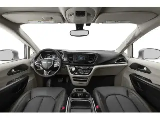 Chrysler Pacifica 2020 Touring L Plus 4dr Mini-Van