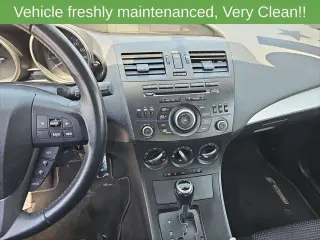 Mazda Mazda3 2012 i Touring 4dr Hatchback 6M