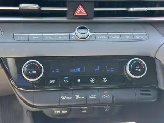Hyundai ELANTRA 2024 SEL 4dr Sedan