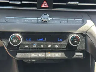 Hyundai ELANTRA 2024 SEL 4dr Sedan