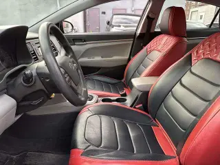 Hyundai ELANTRA 2017 SE 4dr Sedan 6M (US)