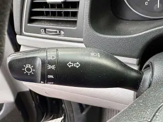 Hyundai ELANTRA 2017 SE 4dr Sedan 6M (US)