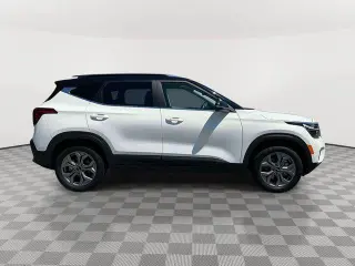 Kia Seltos 2024 AWD S 4dr SUV
