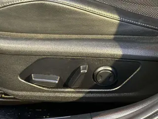 Hyundai ELANTRA 2023 Limited 4dr Sedan