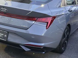Hyundai ELANTRA 2023 Limited 4dr Sedan