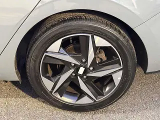 Hyundai ELANTRA 2023 Limited 4dr Sedan