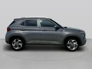Hyundai VENUE 2025 SEL 4dr Crossover