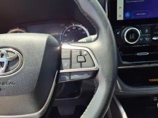 Toyota Highlander 2024 XLE 4dr SUV