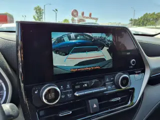 Toyota Highlander 2024 XLE 4dr SUV