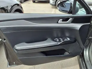 Kia K5 2025 LXS 4dr Sedan