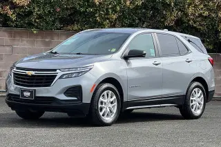 Chevrolet Equinox 2023 4x4 LS 4dr SUV w/1FL