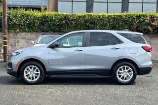 Chevrolet Equinox 2023 4x4 LS 4dr SUV w/1FL