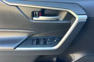 Toyota RAV4 Hybrid 2025 AWD XLE 4dr SUV