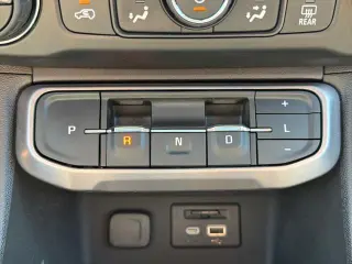 GMC Acadia 2021 4x4 AT4 4dr SUV