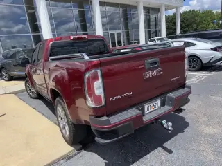 GMC Canyon 2019 4x4 Denali 4dr Crew Cab 5 ft. SB