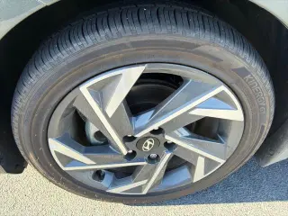 Hyundai ELANTRA Hybrid 2025 SEL Sport 4dr Sedan