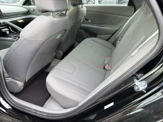Hyundai ELANTRA Hybrid 2026 Blue 4dr Sedan