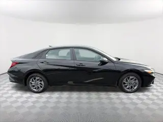 Hyundai ELANTRA Hybrid 2026 Blue 4dr Sedan
