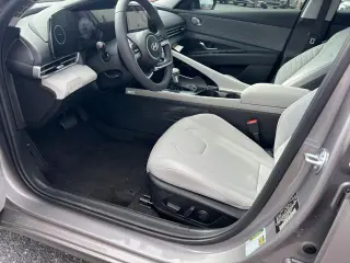 Hyundai ELANTRA 2025 Limited 4dr Sedan