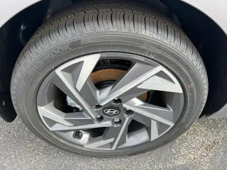 Hyundai ELANTRA 2025 Limited 4dr Sedan