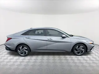 Hyundai ELANTRA 2025 Limited 4dr Sedan