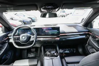 BMW i5 2024 eDrive40 4dr Sedan