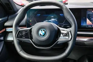 BMW i5 2024 eDrive40 4dr Sedan