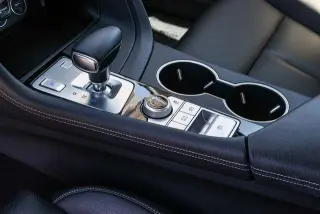Genesis G70 2022 2.0T 4dr Sedan