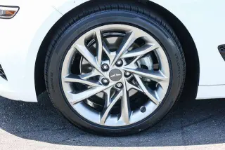 Genesis G70 2022 2.0T 4dr Sedan