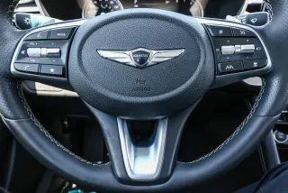 Genesis G70 2022 2.0T 4dr Sedan