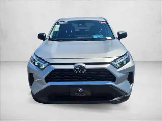Toyota RAV4 2024 LE 4dr SUV