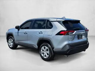 Toyota RAV4 2024 LE 4dr SUV