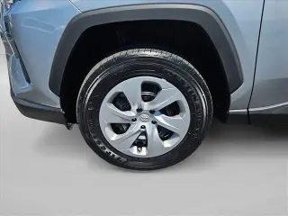 Toyota RAV4 2024 LE 4dr SUV