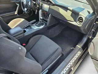 Toyota 86 2017 2dr Coupe 6A