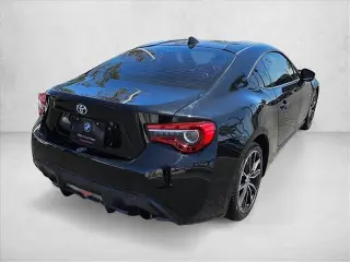 Toyota 86 2017 2dr Coupe 6A