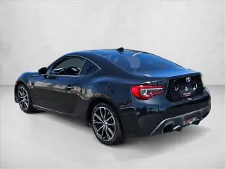 Toyota 86 2017 2dr Coupe 6A
