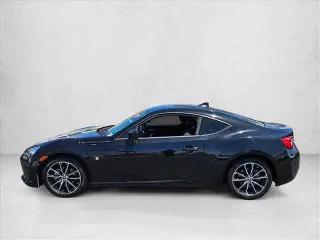 Toyota 86 2017 2dr Coupe 6A