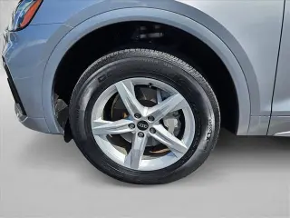 Audi Q5 2023 AWD quattro Premium 40 TFSI 4dr SUV