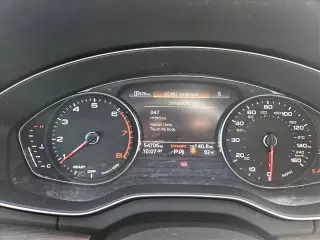 Audi Q5 2023 AWD quattro Premium 40 TFSI 4dr SUV