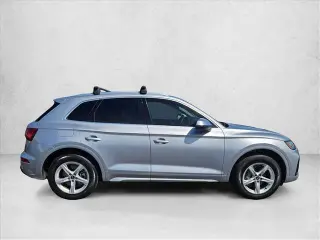 Audi Q5 2023 AWD quattro Premium 40 TFSI 4dr SUV
