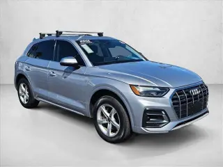 Audi Q5 2023 AWD quattro Premium 40 TFSI 4dr SUV