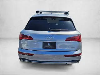 Audi Q5 2023 AWD quattro Premium 40 TFSI 4dr SUV
