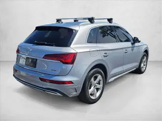 Audi Q5 2023 AWD quattro Premium 40 TFSI 4dr SUV