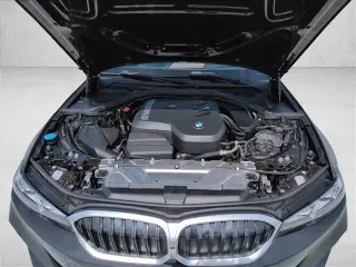 BMW 3 Series 2025 AWD 330i xDrive 4dr Sedan